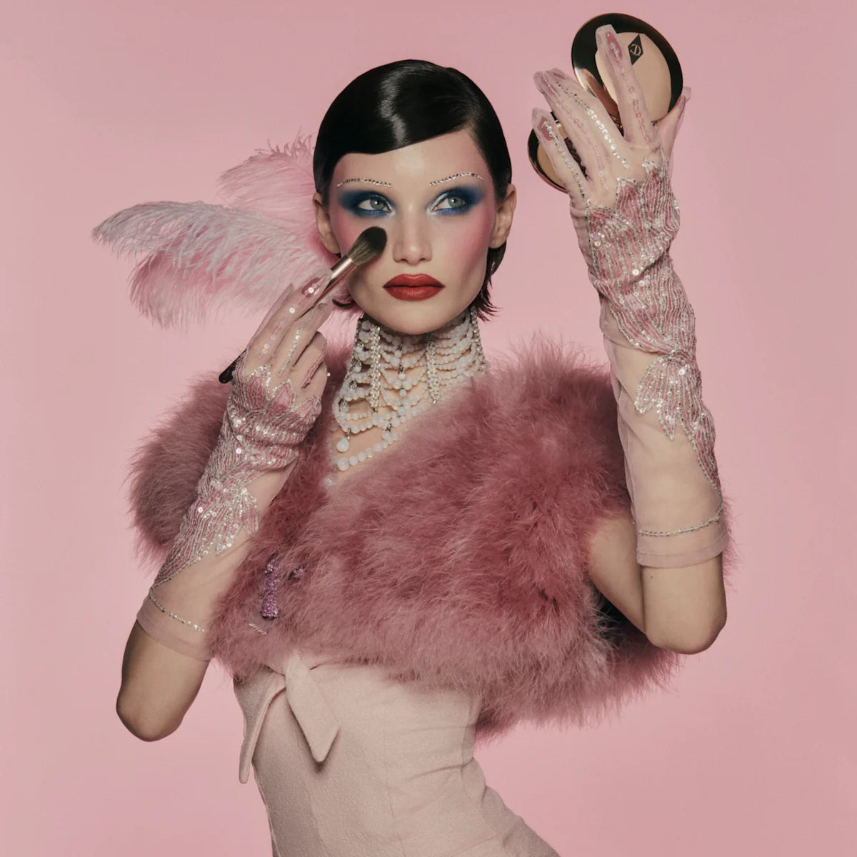 THE SPECTACULAR SHOWGIRL LOOK